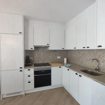 Vakantiehuis 2 Floors Near Carvoeiro&slidesplash Lagoa (Algarve)