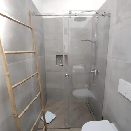 Vakantiehuis 2 Floors Near Carvoeiro&slidesplash