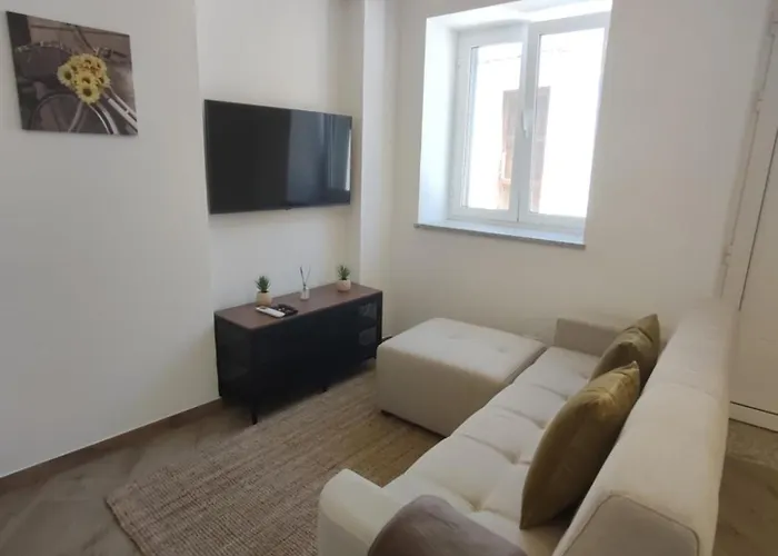 2 Floors Near Carvoeiro&slidesplash Vakantiehuis Lagoa (Algarve)