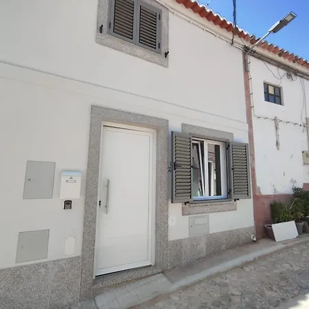 2 Floors Near Carvoeiro&slidesplash Holiday home