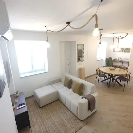 Holiday home 2 Floors Near Carvoeiro&slidesplash Lagoa (Algarve)