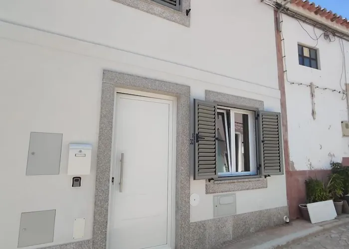 2 Floors Near Carvoeiro&slidesplash Prázdninový dům