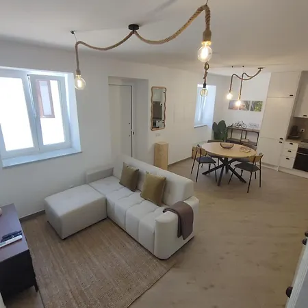 2 Floors Near Carvoeiro&slidesplash * Лагоа