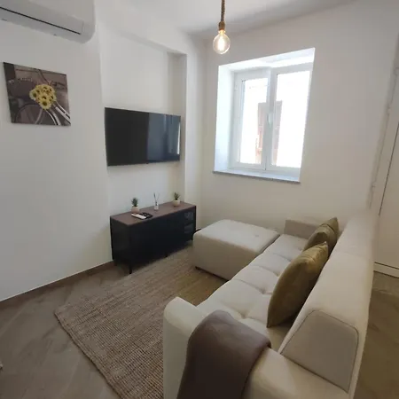 2 Floors Near Carvoeiro&slidesplash Дом отдыха Лагоа